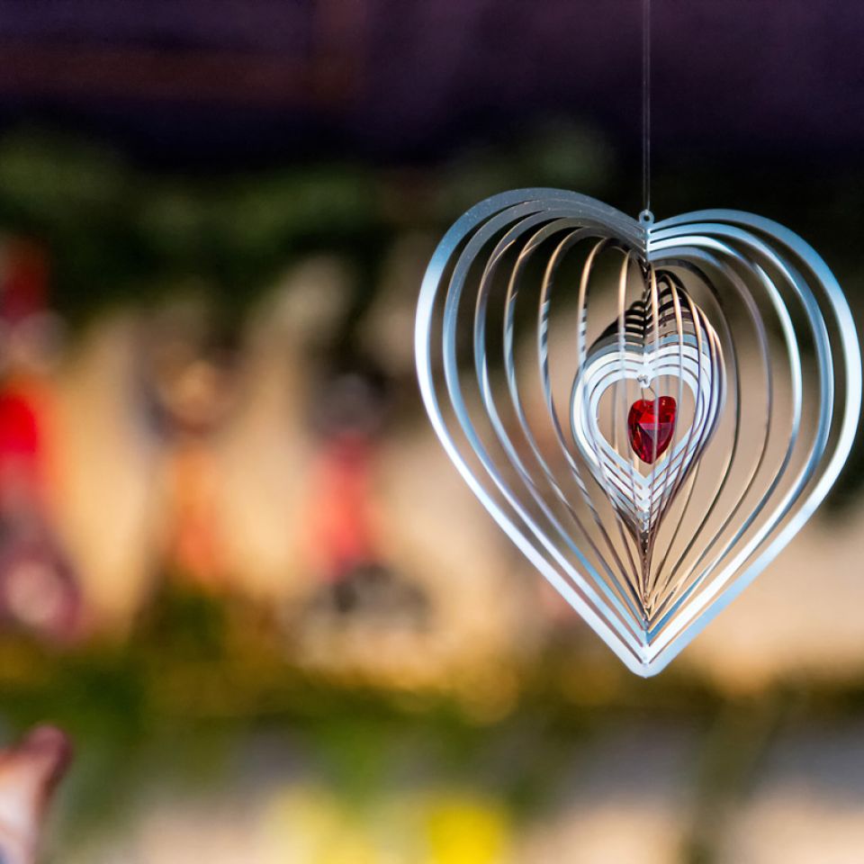 Verantwortung in Göttingen: Weihnachtsspende von 1.000 EUR geht an die Nightline Göttingen e.V.